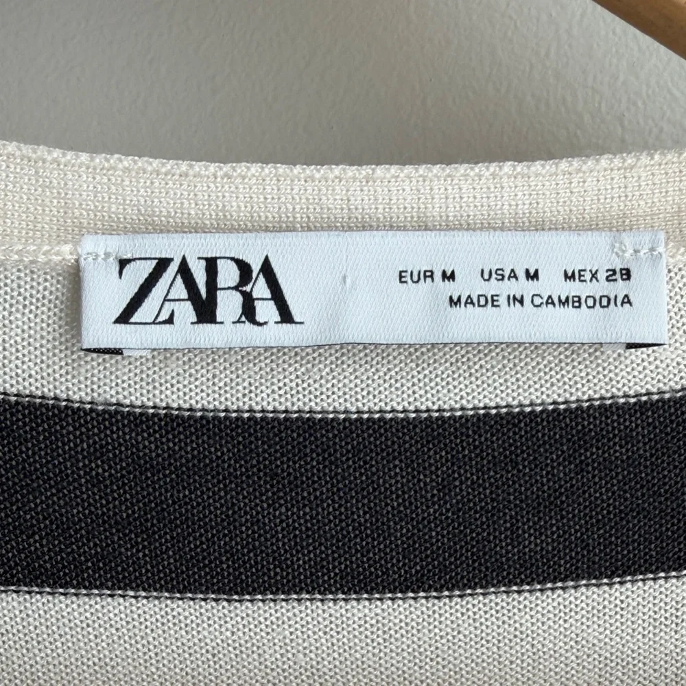 Zara Women's Black and Cream Striped Cardigan - Picture 2 of 4